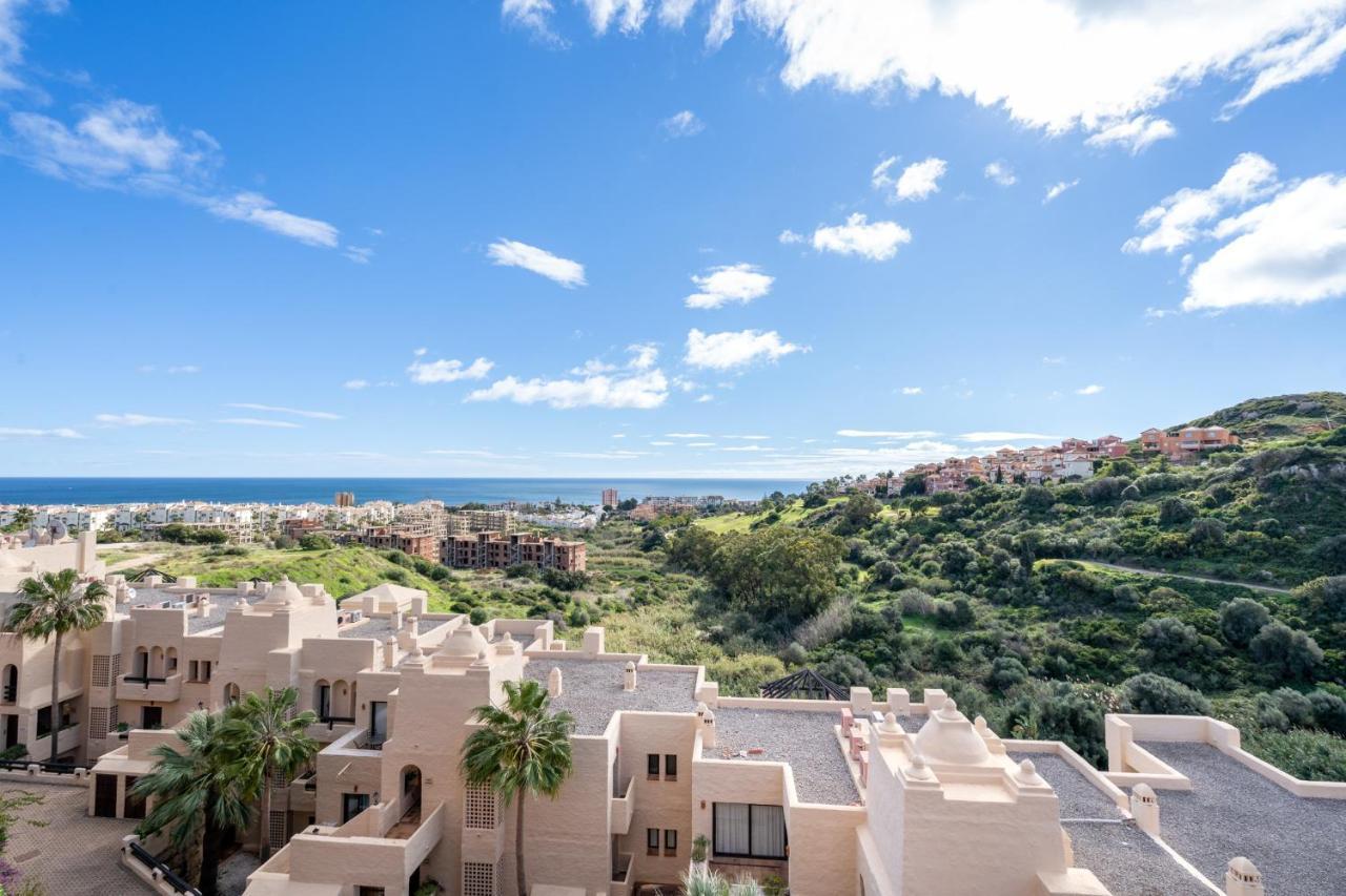9 Penthouse With Amazing Sea Views, Close To Golf Manilva Duquesa Exterior foto