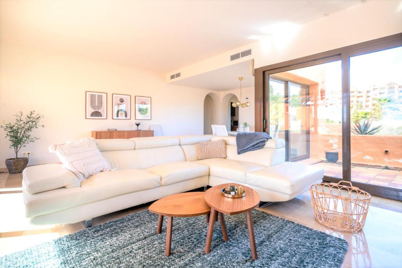 9 Penthouse With Amazing Sea Views, Close To Golf Manilva Duquesa Exterior foto