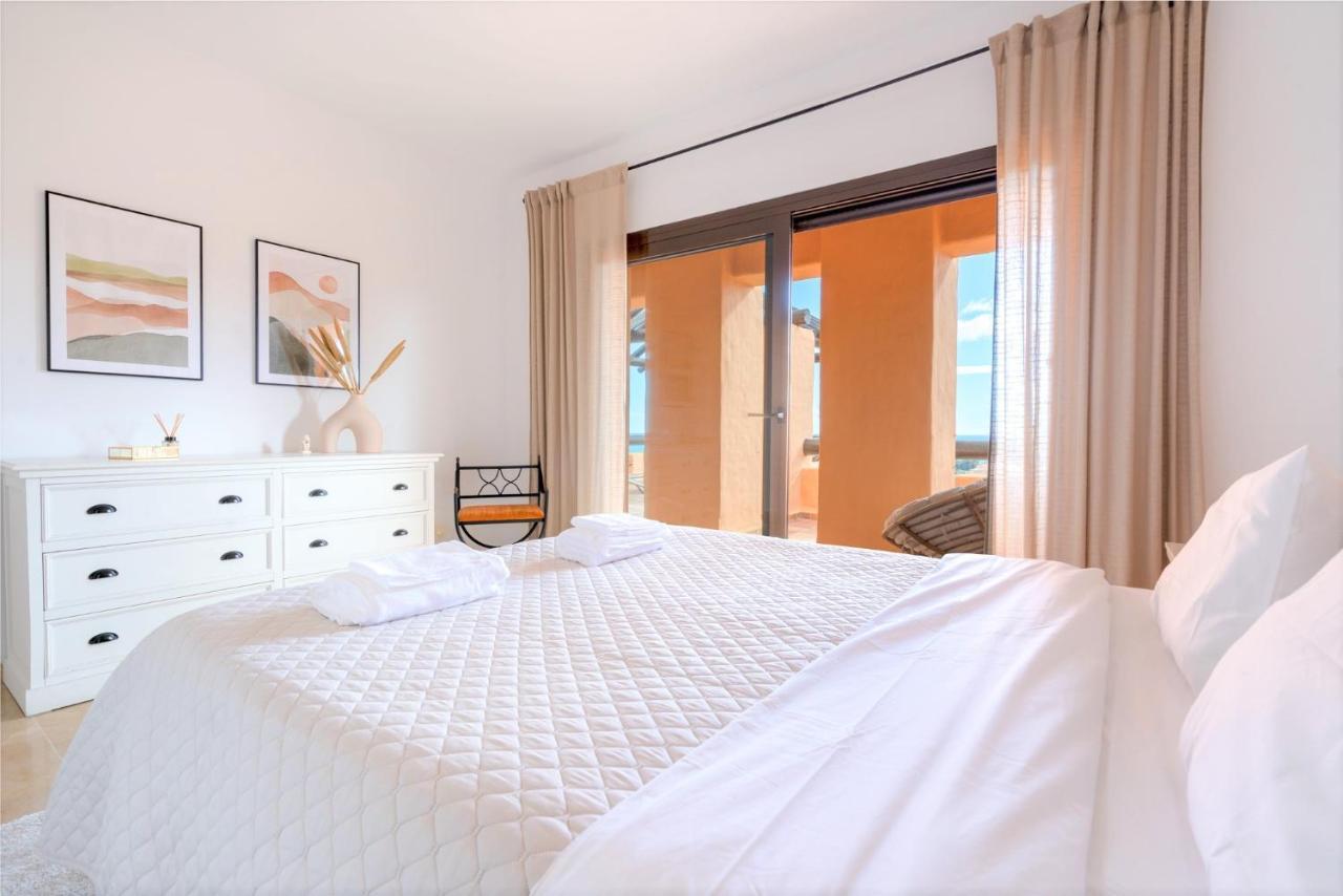 9 Penthouse With Amazing Sea Views, Close To Golf Manilva Duquesa Exterior foto