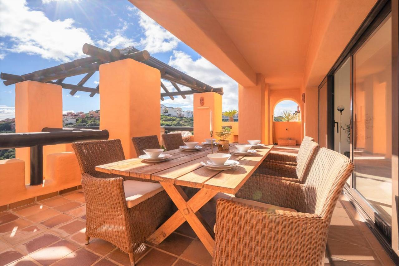 9 Penthouse With Amazing Sea Views, Close To Golf Manilva Duquesa Exterior foto
