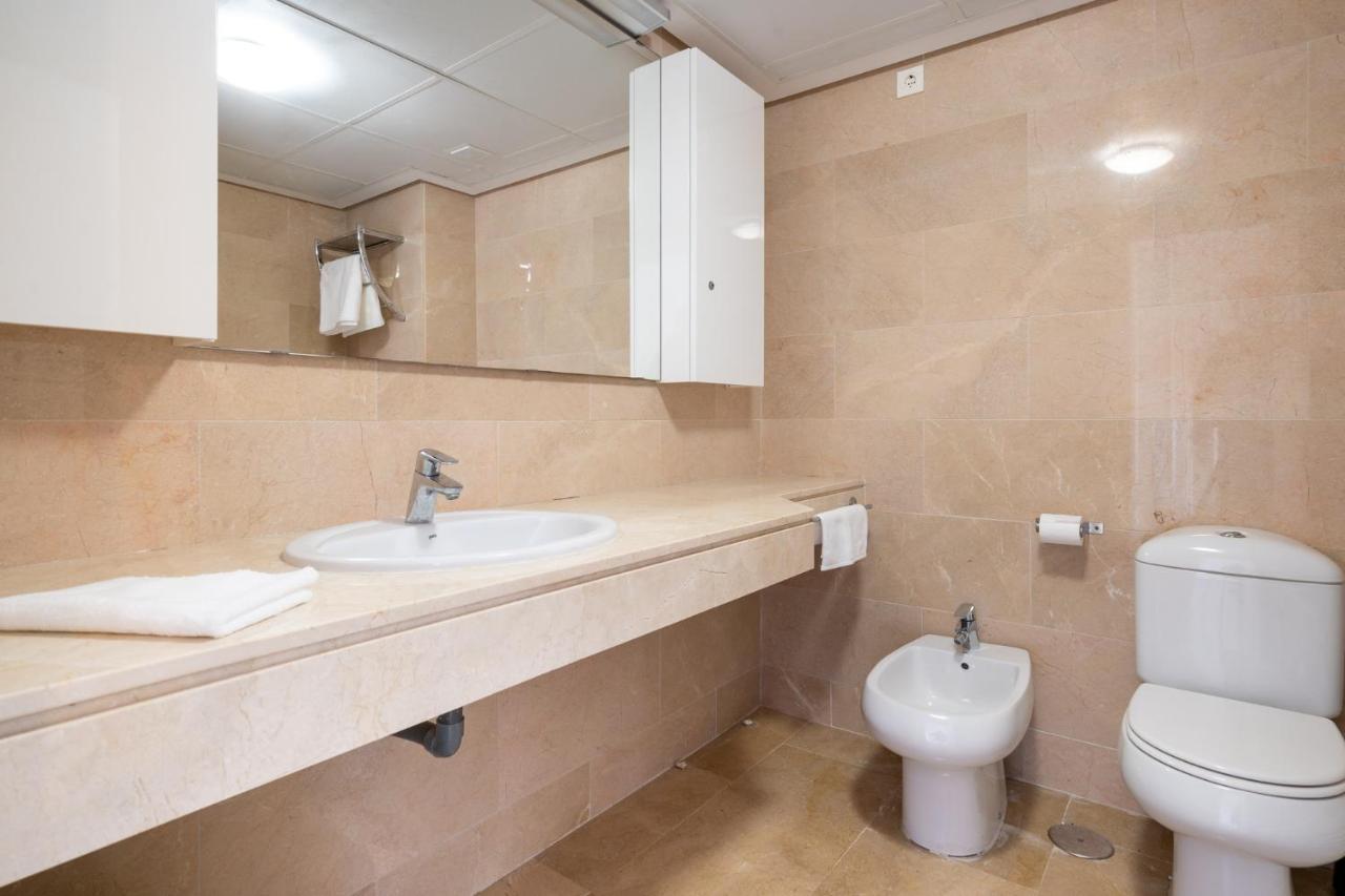9 Penthouse With Amazing Sea Views, Close To Golf Manilva Duquesa Exterior foto