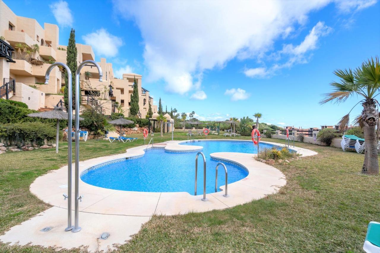 9 Penthouse With Amazing Sea Views, Close To Golf Manilva Duquesa Exterior foto